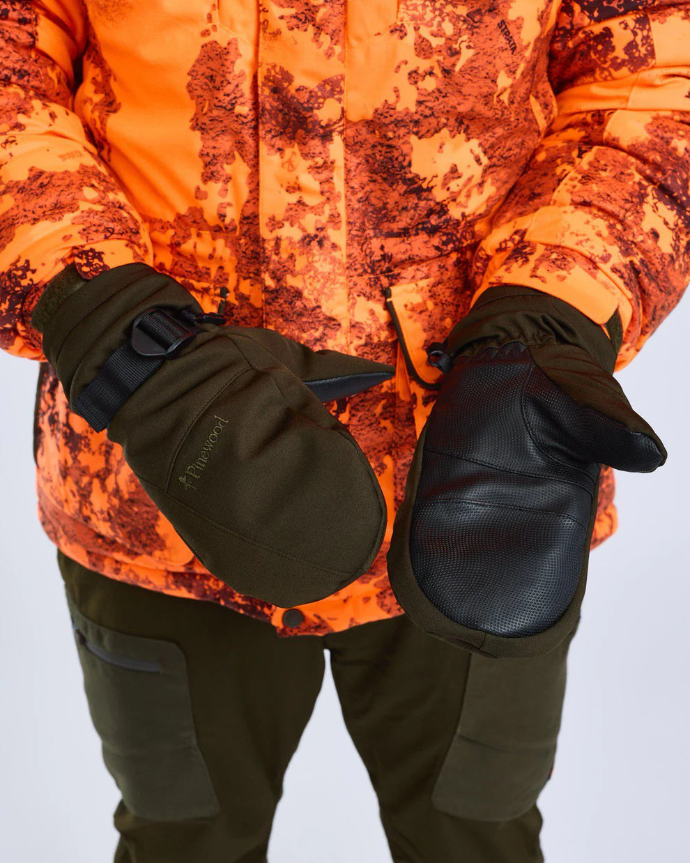 Pinewood® Gevoerde Wanten 1126